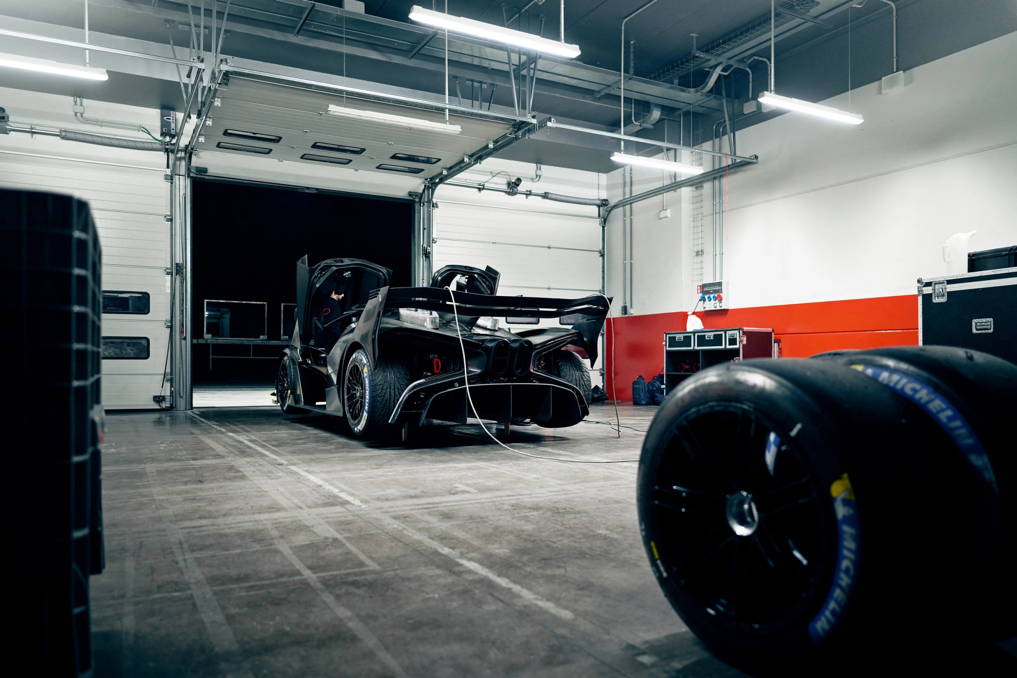 12 BUGATTI BOLIDE testing